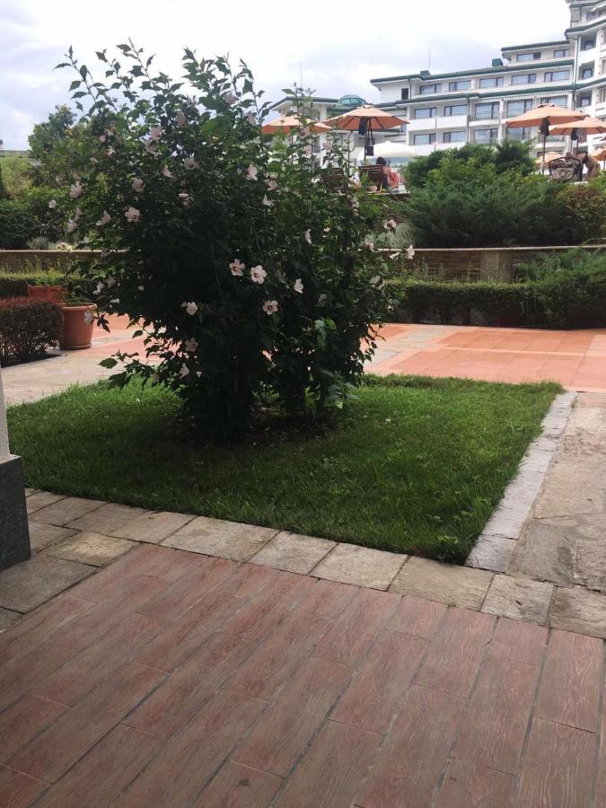 Private Apartments In Emerald Равда Экстерьер фото