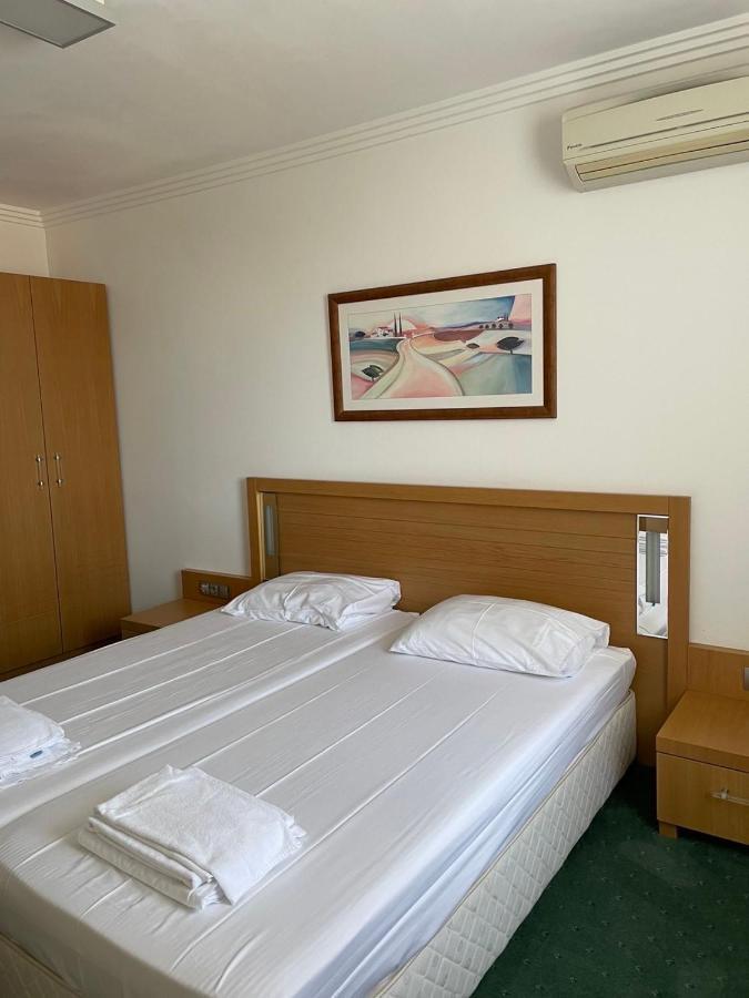 Private Apartments In Emerald Равда Экстерьер фото