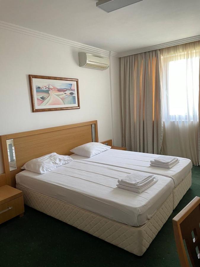 Private Apartments In Emerald Равда Экстерьер фото
