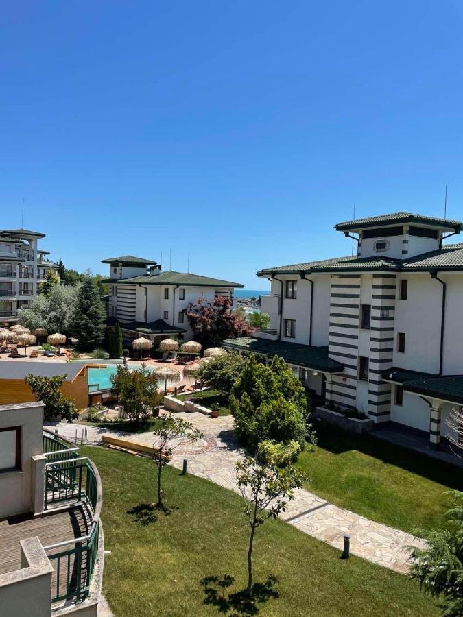 Private Apartments In Emerald Равда Экстерьер фото