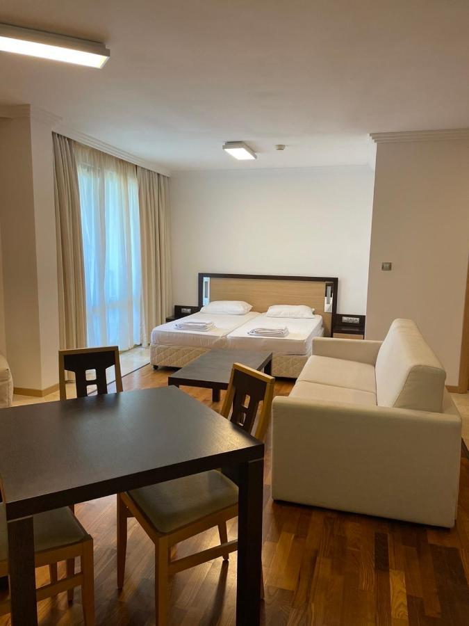 Private Apartments In Emerald Равда Экстерьер фото