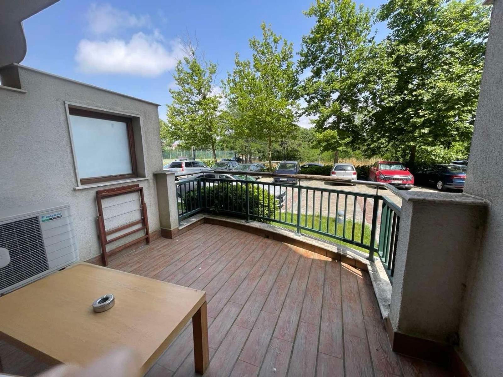 Private Apartments In Emerald Равда Экстерьер фото