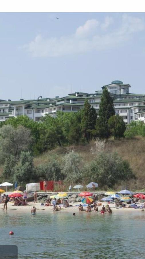 Private Apartments In Emerald Равда Экстерьер фото